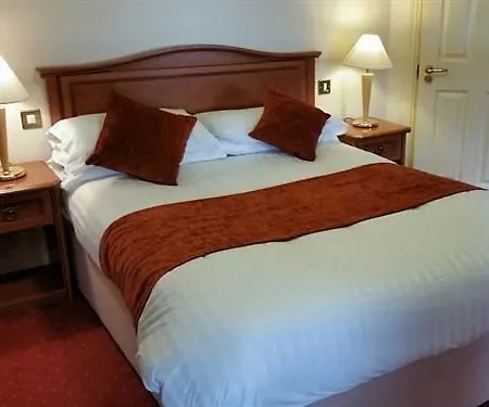 An Cruiscin Lan Hotel