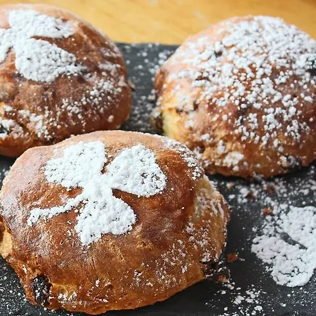 An Cruiscin Lan Spiddal