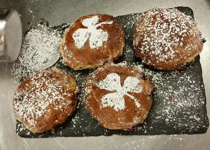 מלון An Cruiscin Lan 2*