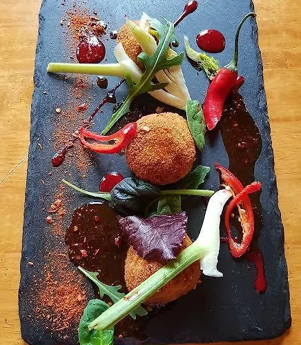 Hotel An Cruiscin Lan Spiddal